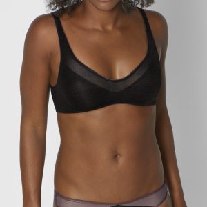 10201738 0004 1 scaled